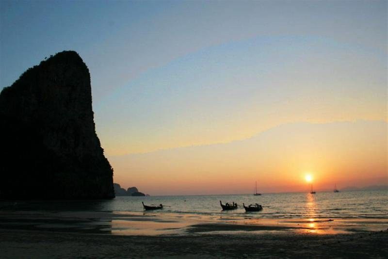 日出热带度假村 莱利海滩 外观 照片